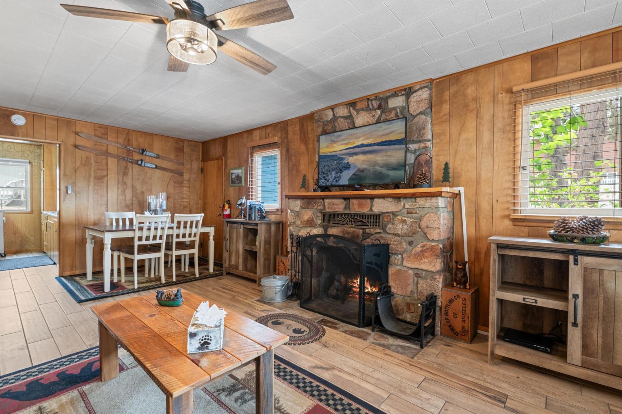 Bear Slope View Cabin - Beautiful Home Located Just South Of Bear Mountain Ski Resort! Big Bear Lake Exterior foto